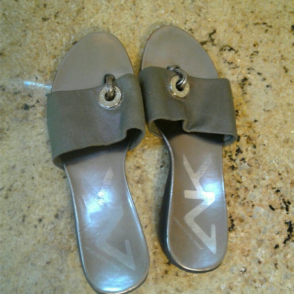 Sandals - Picture 4 of 8